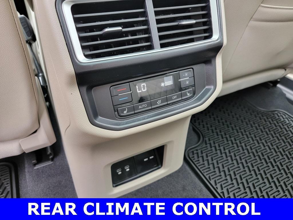 new 2025 Volkswagen Atlas car, priced at $55,311