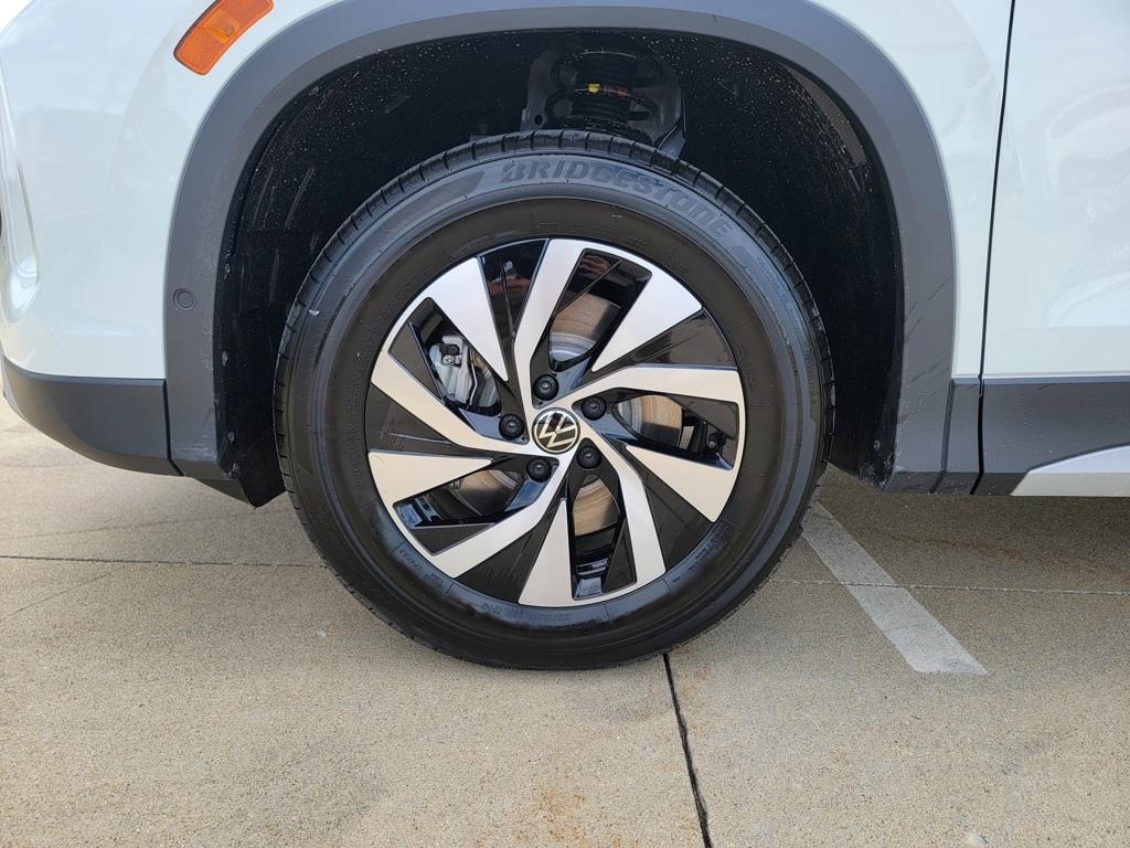 new 2025 Volkswagen Tiguan car, priced at $31,261