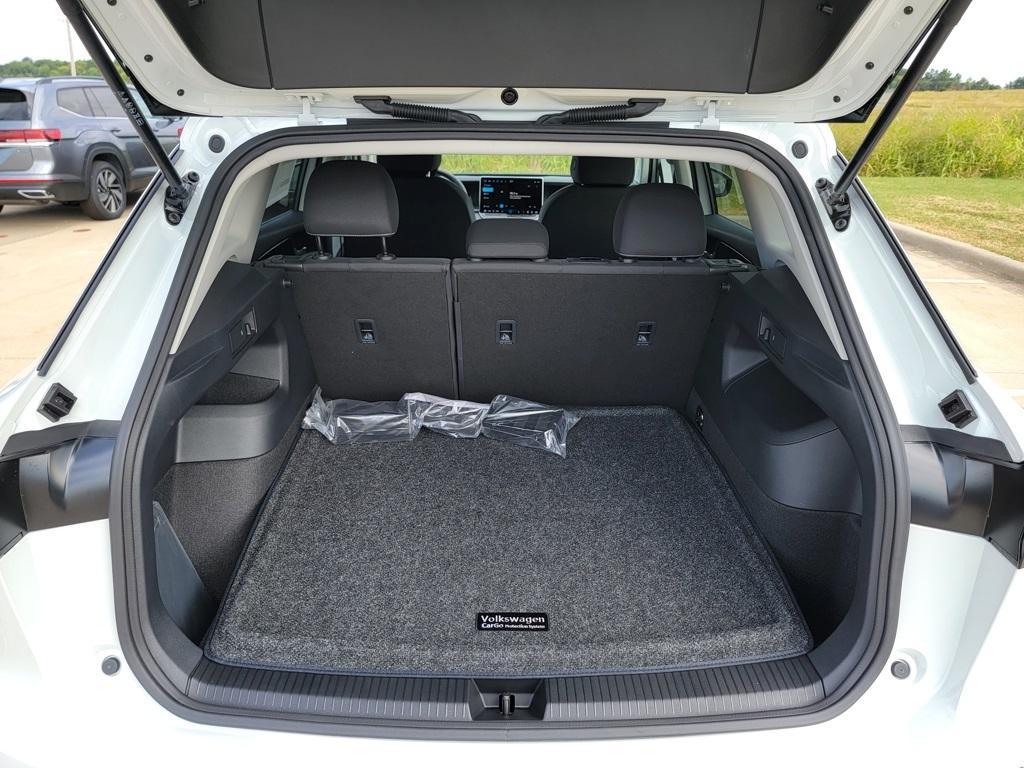 new 2025 Volkswagen Tiguan car, priced at $31,261