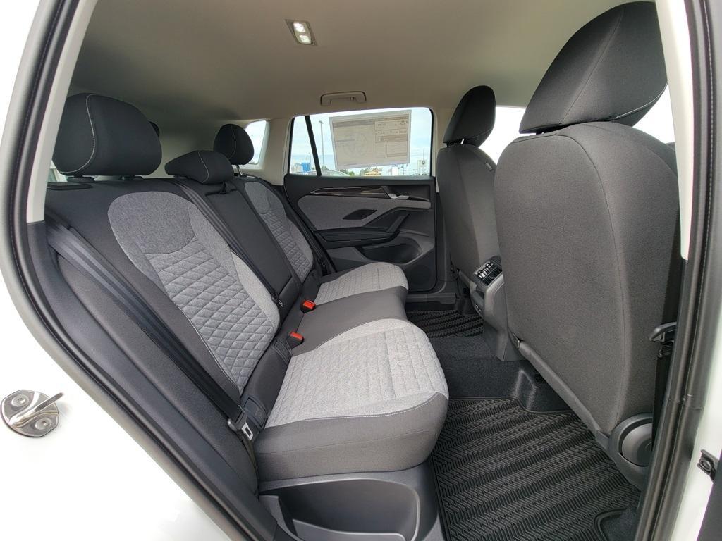 new 2025 Volkswagen Tiguan car, priced at $31,261