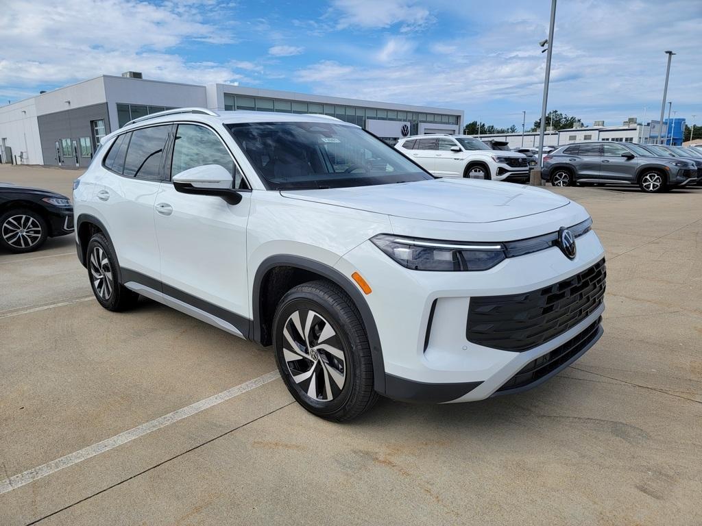 new 2025 Volkswagen Tiguan car, priced at $31,261