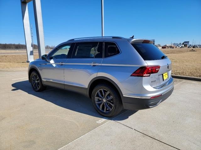 new 2024 Volkswagen Tiguan car, priced at $33,654