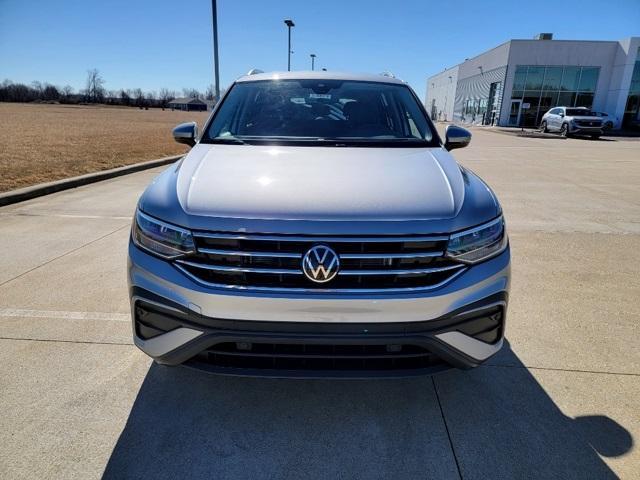 new 2024 Volkswagen Tiguan car, priced at $33,654