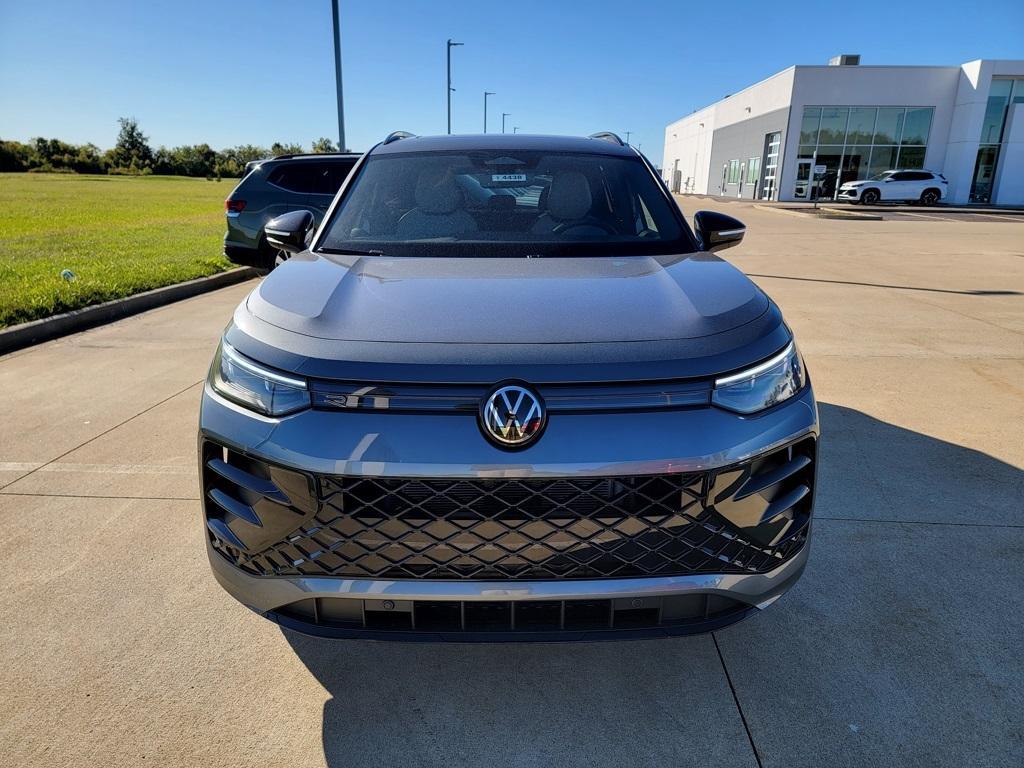 new 2025 Volkswagen Tiguan car, priced at $39,311