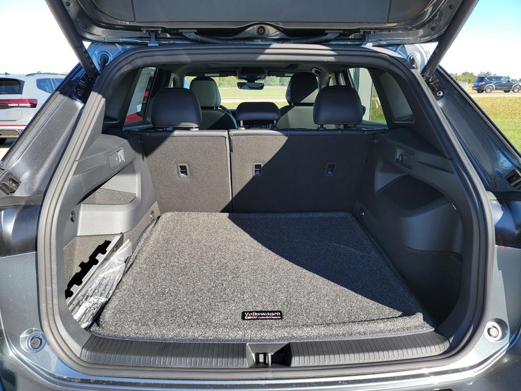 new 2025 Volkswagen Tiguan car, priced at $39,311