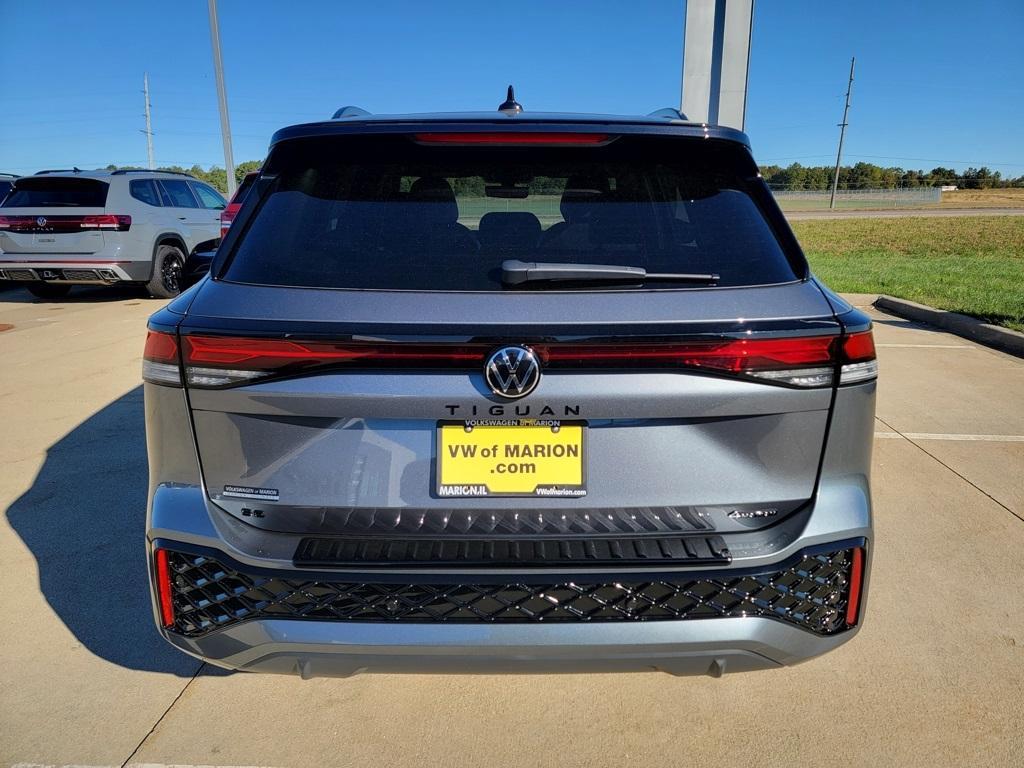 new 2025 Volkswagen Tiguan car, priced at $39,311