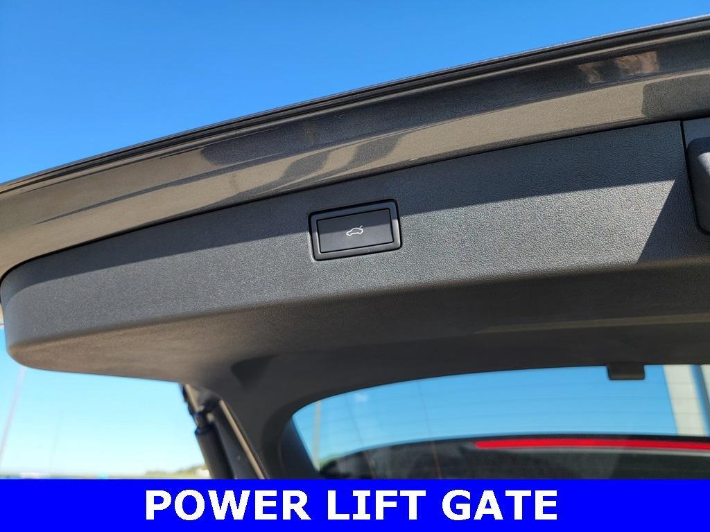 new 2025 Volkswagen Tiguan car, priced at $39,311