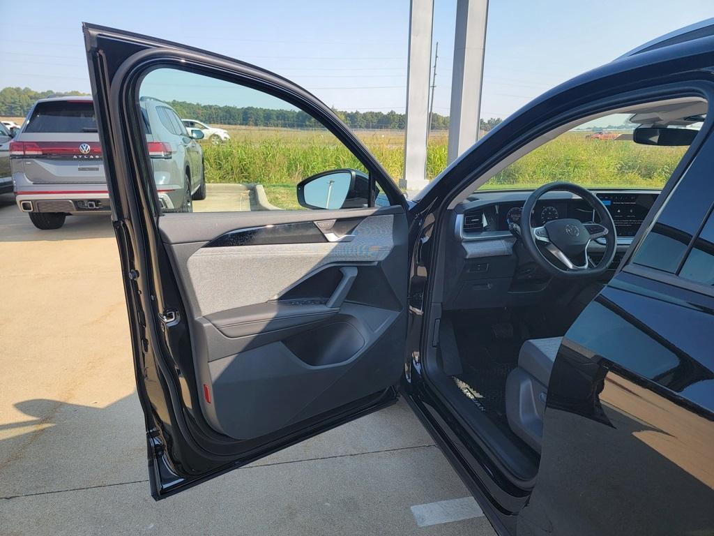 new 2025 Volkswagen Tiguan car, priced at $29,771