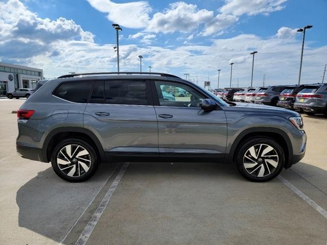 new 2024 Volkswagen Atlas car, priced at $44,305