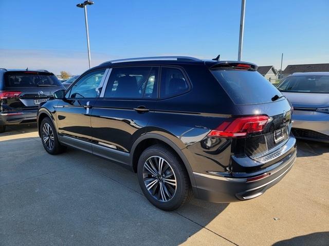 new 2024 Volkswagen Tiguan car, priced at $33,688