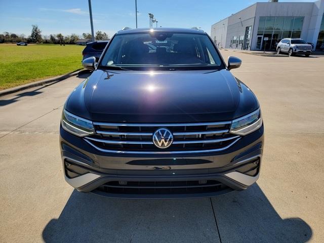 new 2024 Volkswagen Tiguan car, priced at $33,688