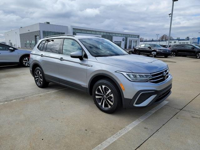 new 2024 Volkswagen Tiguan car, priced at $30,016