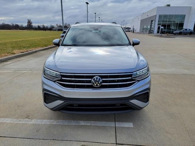 new 2024 Volkswagen Tiguan car, priced at $30,016