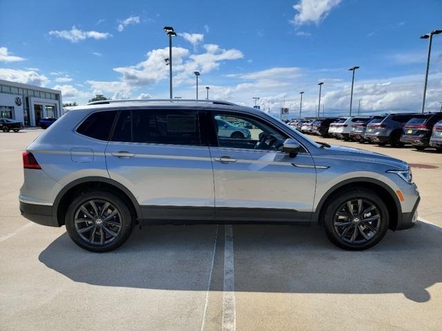 new 2024 Volkswagen Tiguan car, priced at $34,201