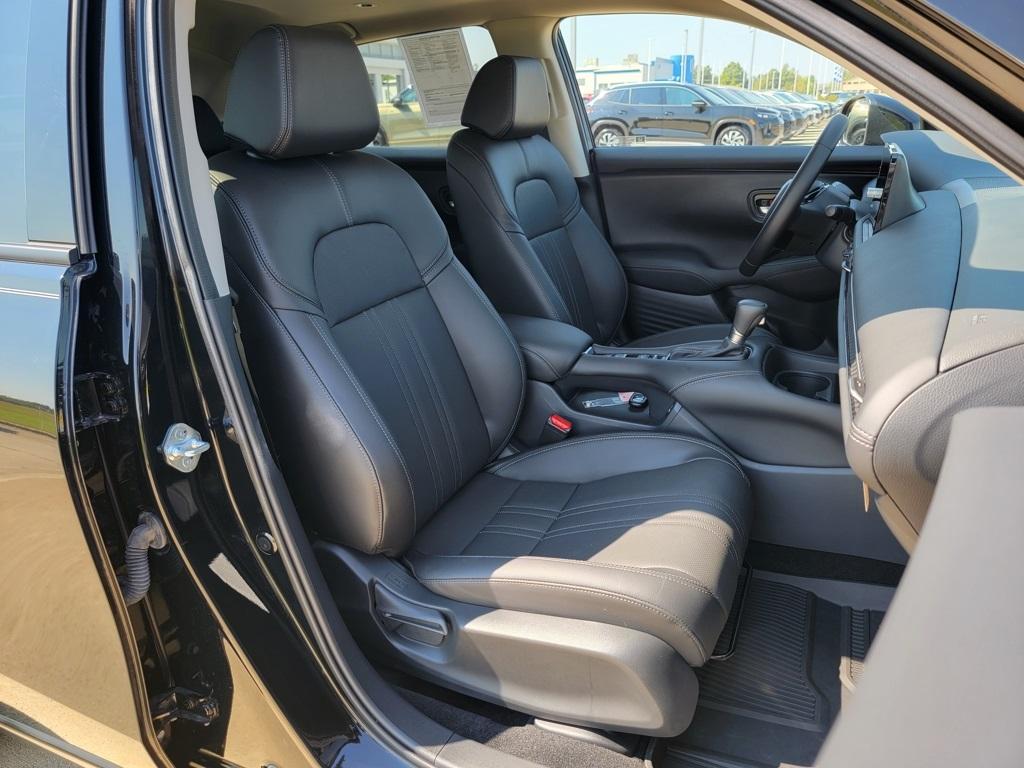 used 2025 Honda HR-V car, priced at $27,750