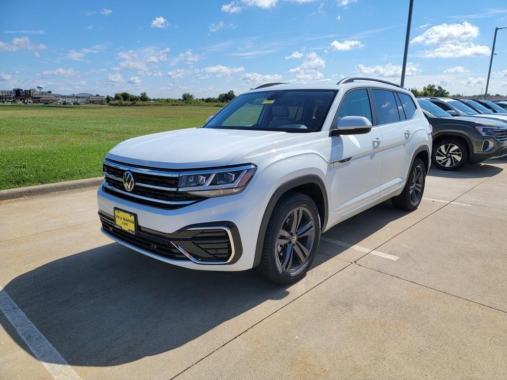 used 2021 Volkswagen Atlas car, priced at $25,000