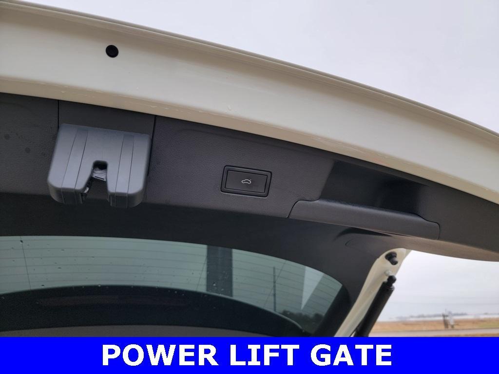 used 2022 Volkswagen Atlas Cross Sport car, priced at $28,000