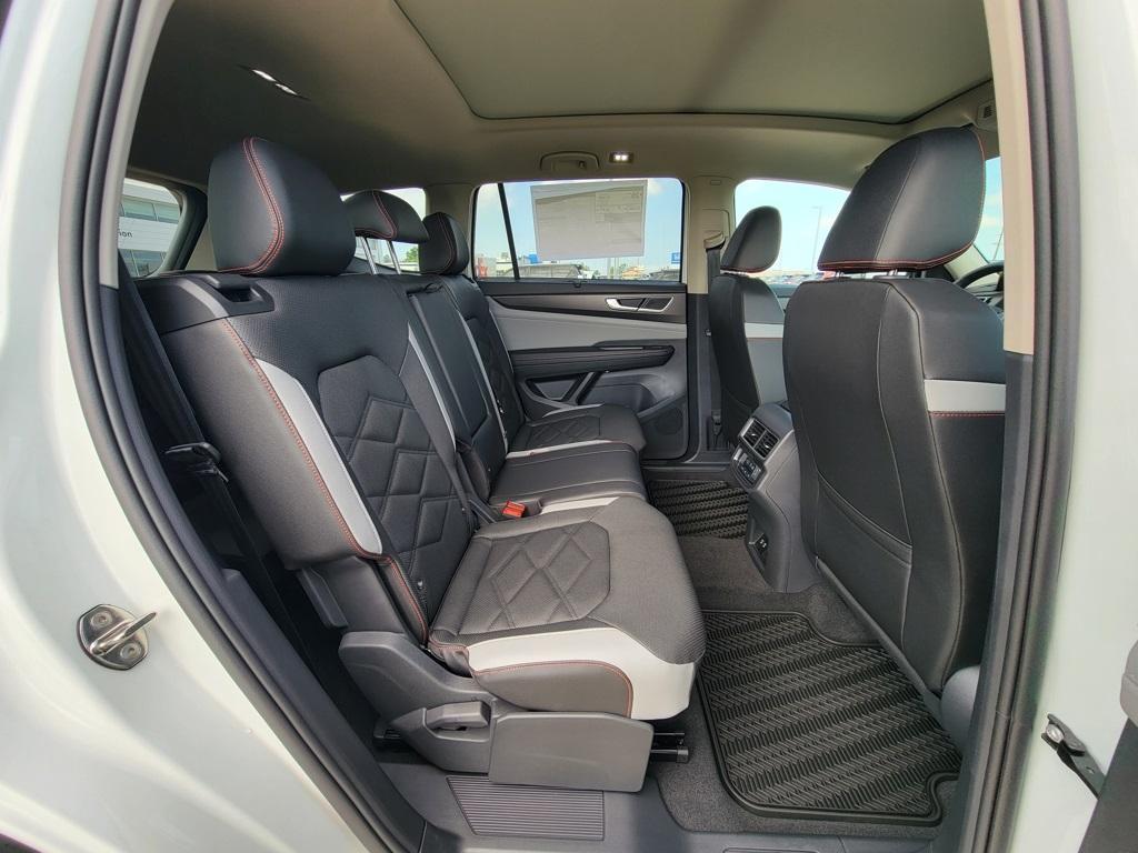 new 2025 Volkswagen Atlas car, priced at $42,979