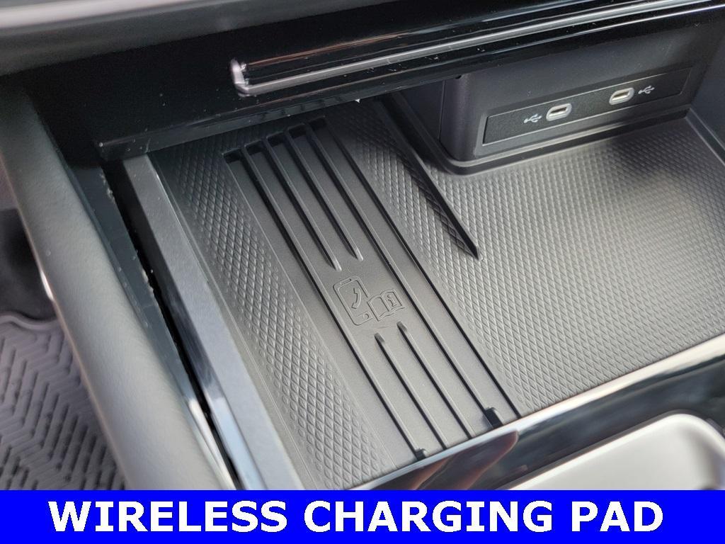 new 2025 Volkswagen Atlas car, priced at $42,979