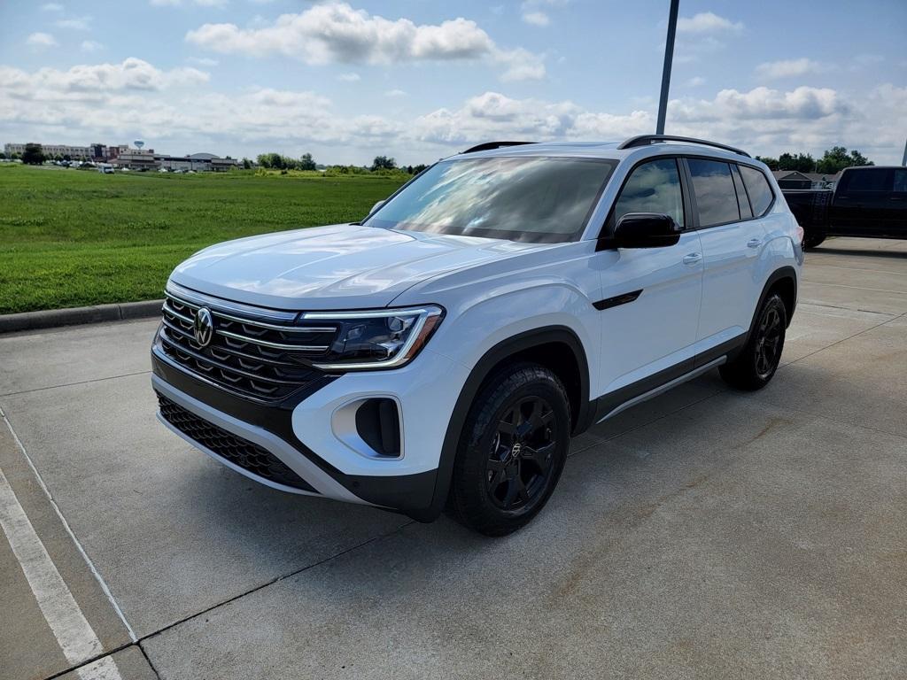 new 2025 Volkswagen Atlas car, priced at $42,979