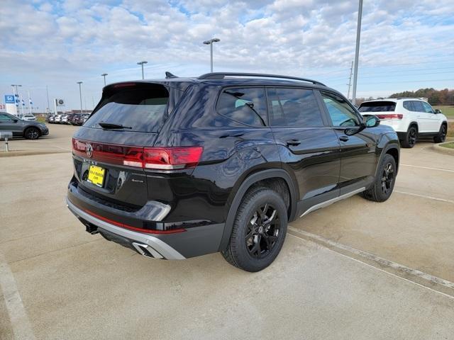 new 2025 Volkswagen Atlas car, priced at $47,076