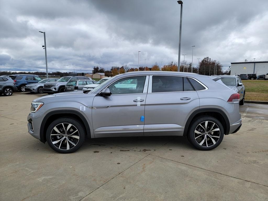 new 2026 Volkswagen Atlas Cross Sport car, priced at $55,194