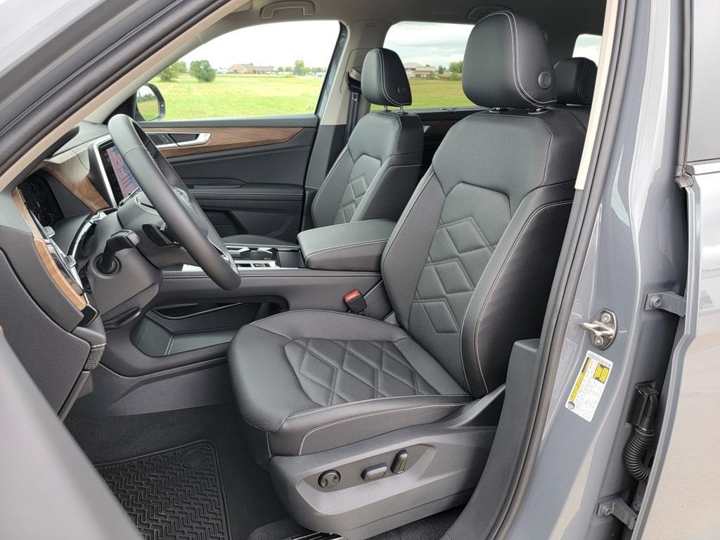 new 2026 Volkswagen Atlas car, priced at $47,786