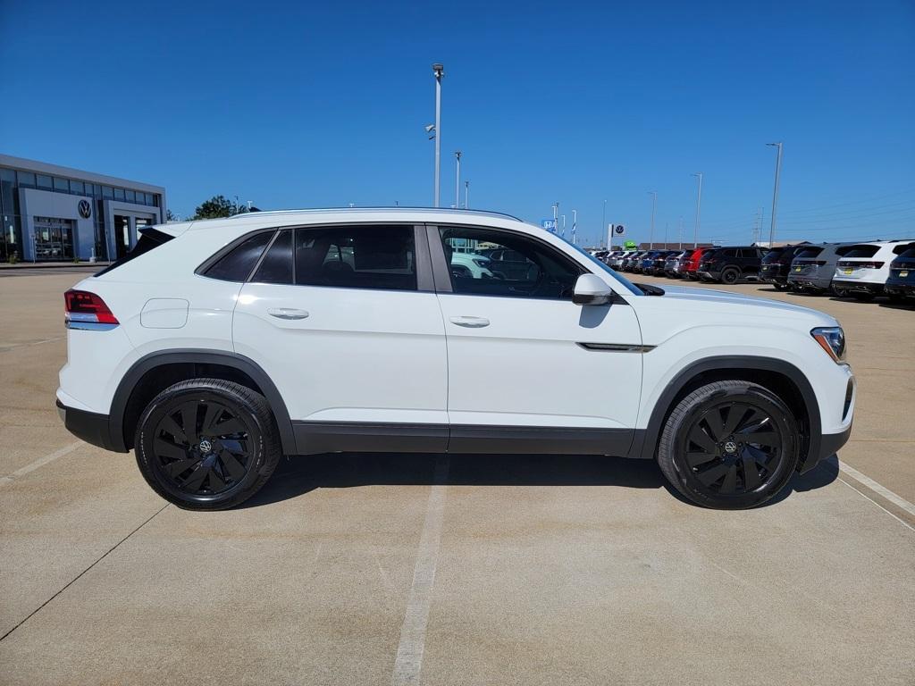new 2025 Volkswagen Atlas Cross Sport car, priced at $42,441