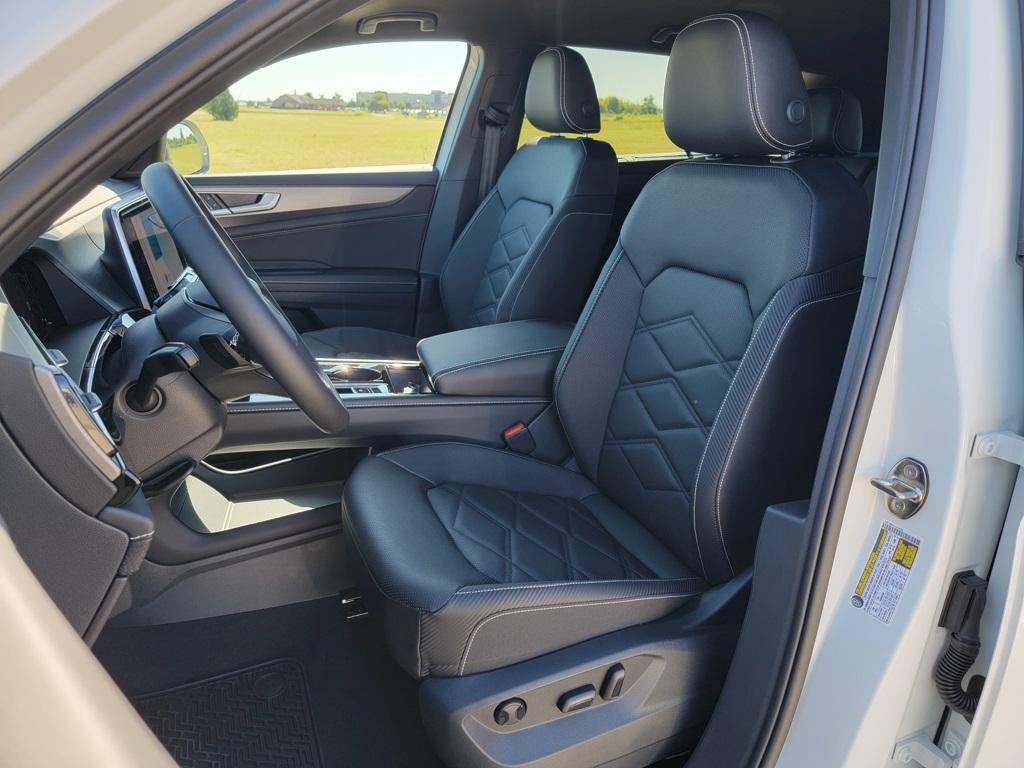 new 2025 Volkswagen Atlas Cross Sport car, priced at $42,441