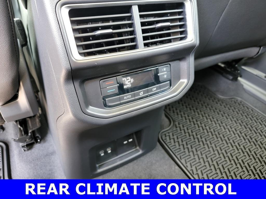 new 2025 Volkswagen Atlas car, priced at $46,434