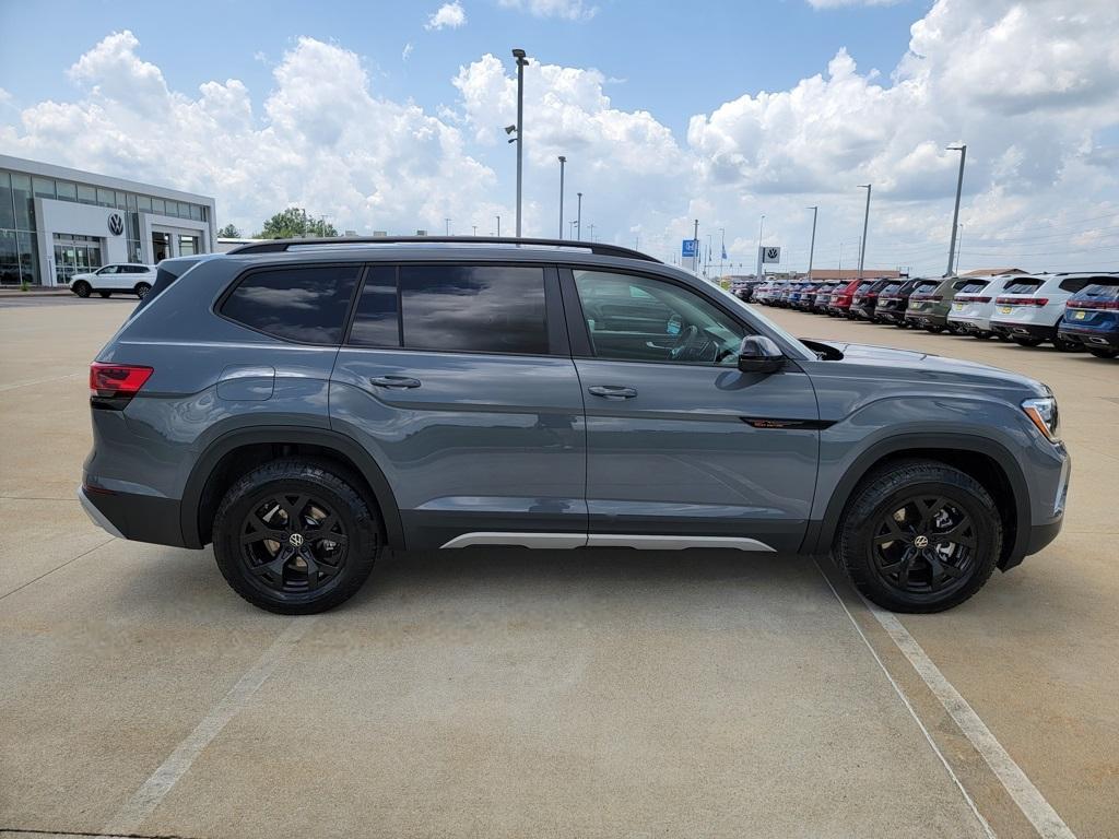 new 2025 Volkswagen Atlas car, priced at $46,434