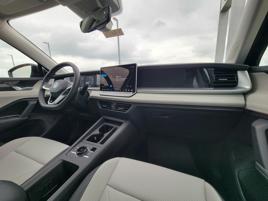 new 2025 Volkswagen Tiguan car, priced at $35,676