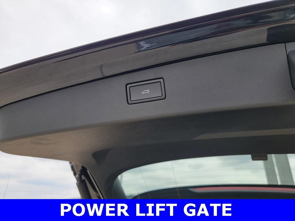 new 2025 Volkswagen Tiguan car, priced at $35,676