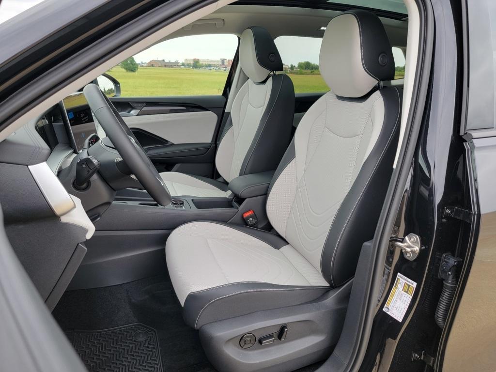 new 2025 Volkswagen Tiguan car, priced at $35,676