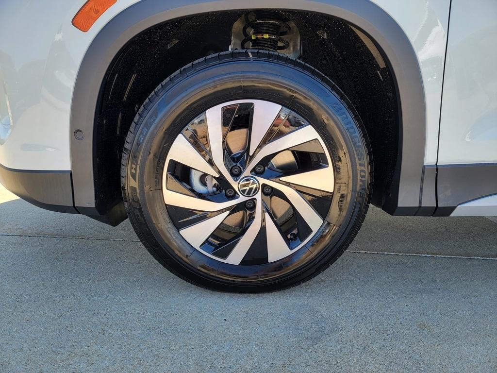 new 2025 Volkswagen Tiguan car, priced at $29,761