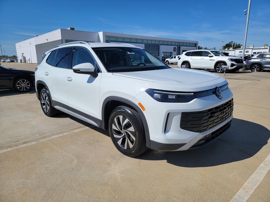 new 2025 Volkswagen Tiguan car, priced at $29,761