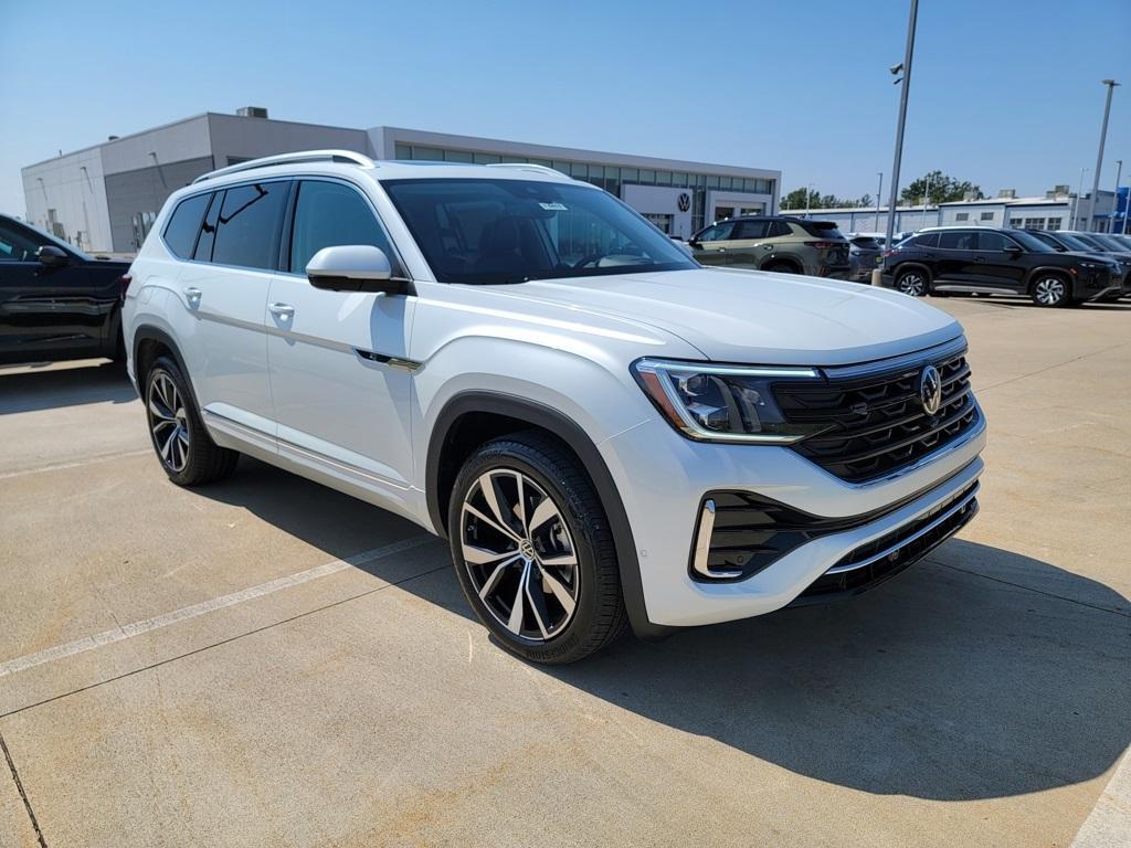 new 2026 Volkswagen Atlas car, priced at $57,286