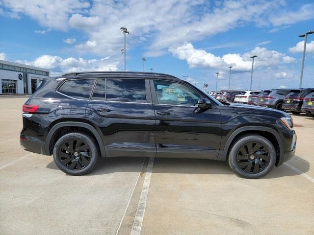 new 2024 Volkswagen Atlas car, priced at $43,893