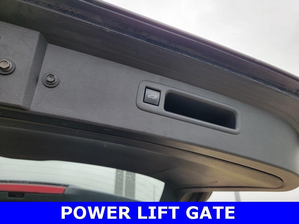 used 2021 Toyota Highlander car, priced at $25,000