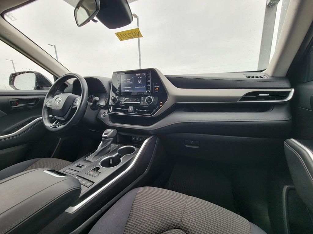 used 2021 Toyota Highlander car, priced at $25,000