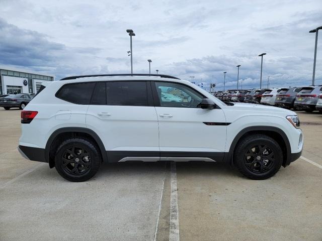 new 2024 Volkswagen Atlas car, priced at $47,541