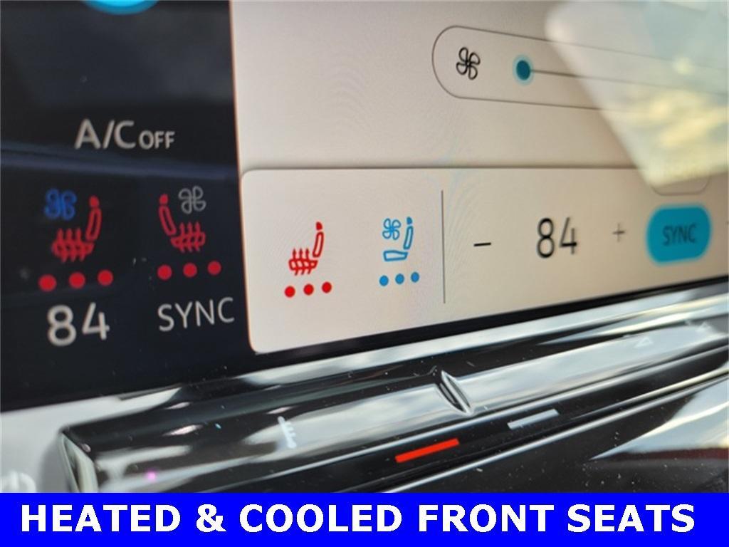 new 2025 Volkswagen Atlas car, priced at $44,976