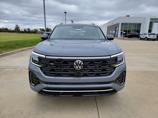 new 2025 Volkswagen Atlas car, priced at $54,081