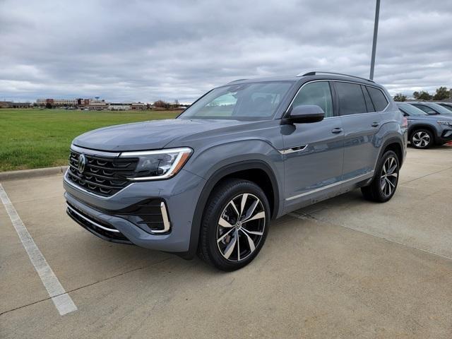 new 2025 Volkswagen Atlas car, priced at $54,081