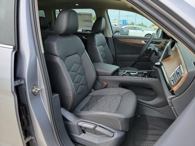 new 2024 Volkswagen Atlas car, priced at $43,346