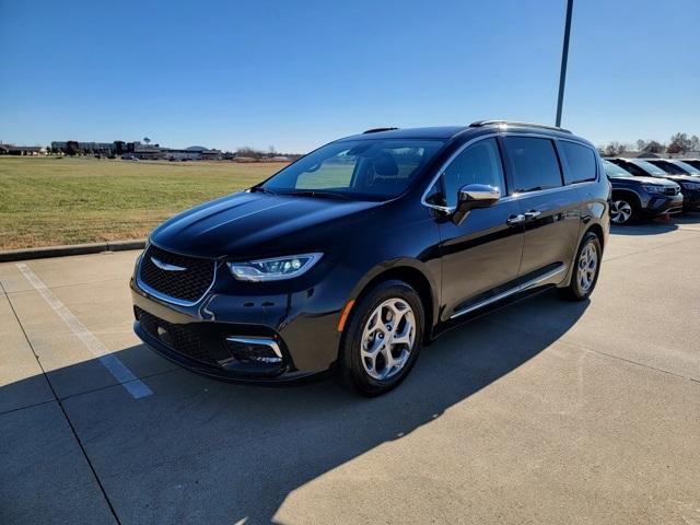 used 2022 Chrysler Pacifica car, priced at $27,750