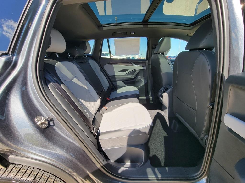 new 2025 Volkswagen Tiguan car, priced at $38,503