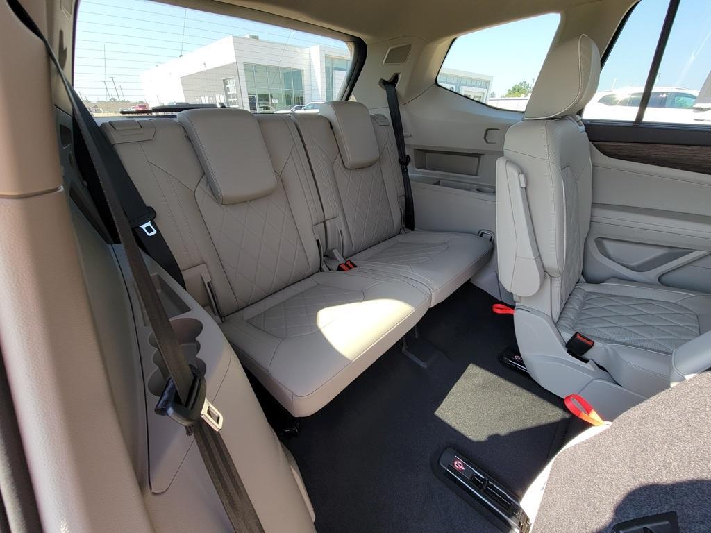 new 2025 Volkswagen Atlas car, priced at $53,679