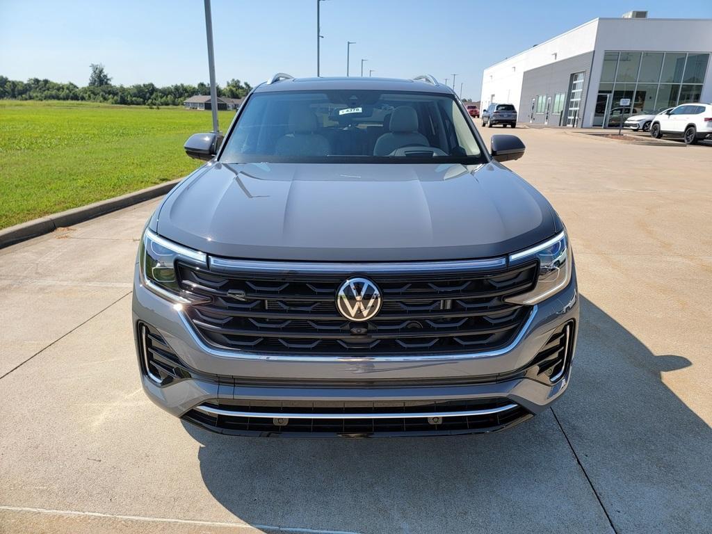new 2025 Volkswagen Atlas car, priced at $53,679