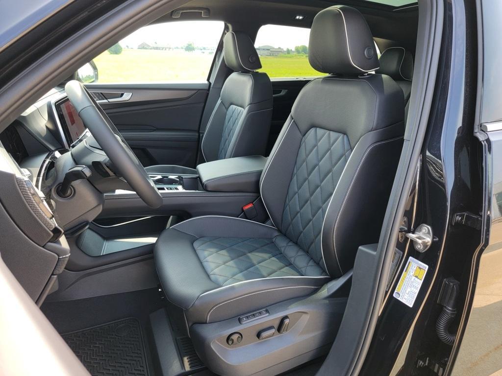new 2025 Volkswagen Atlas Cross Sport car, priced at $54,541